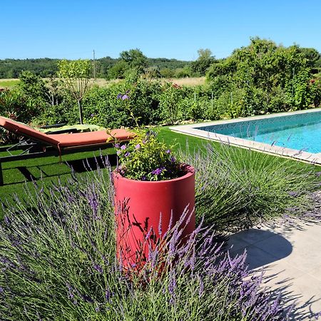 Les Papillons D'Uzes Bed & Breakfast Saint-Laurent-la-Vernède Екстериор снимка